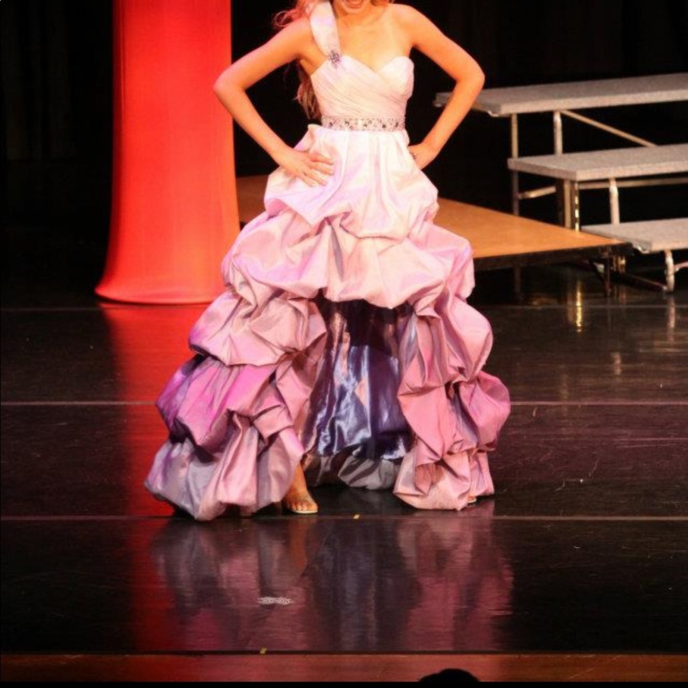 Pageant dress: fun fashion